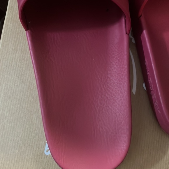 Givenchy slides preloved - Picture 8 of 10
